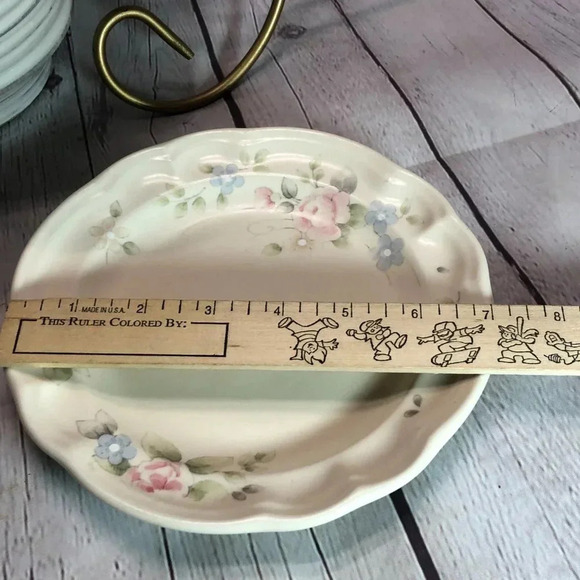 Pfaltzgraff stoneware tea rose salad plate - Picture 3 of 4